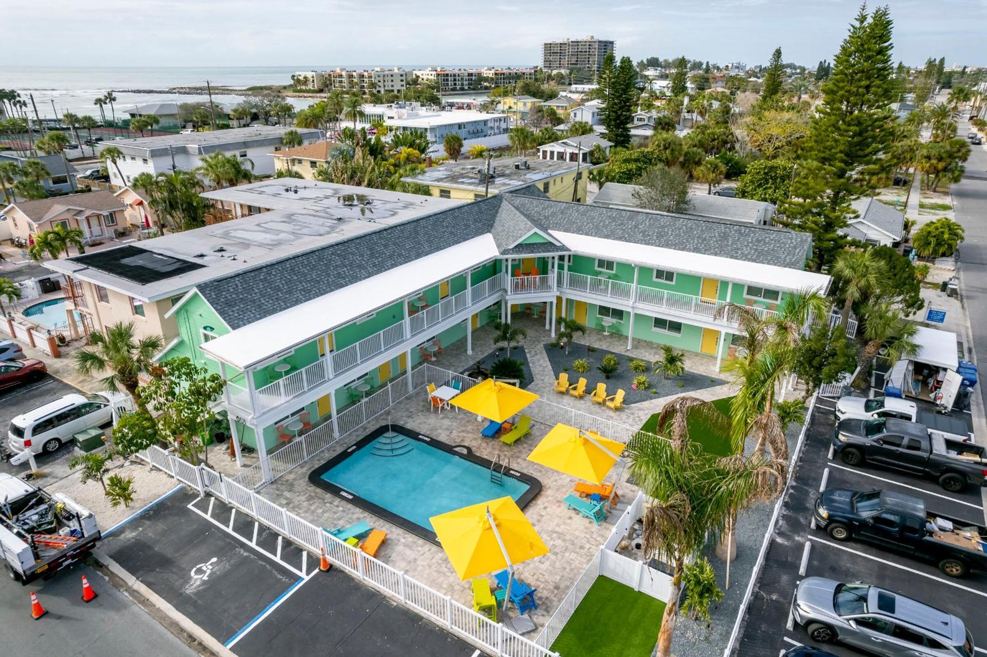 The Lofts At St Pete Beach Exterior photo